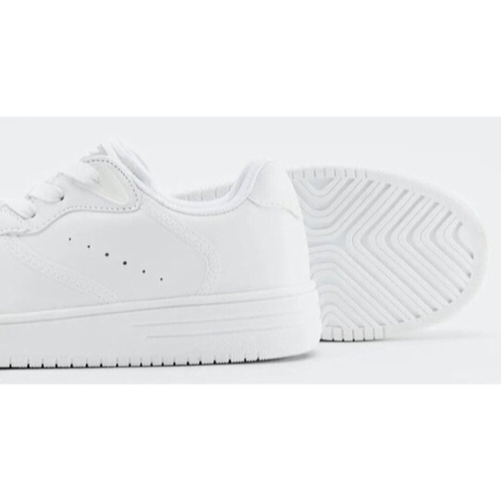 Fabletics White Wilshire Lifestyle Low Top Lace Up Sneaker size 10 - Picture 10 of 10